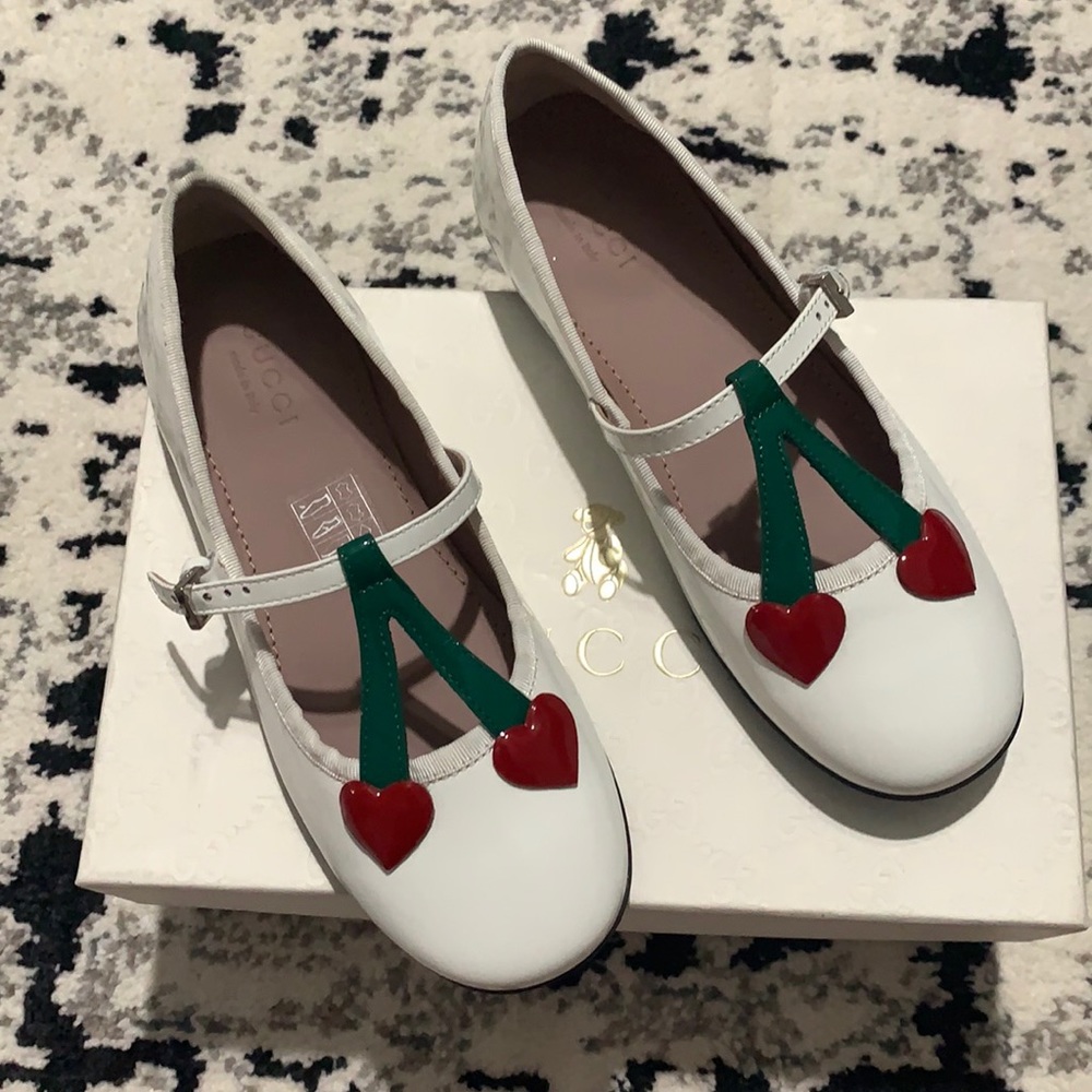 Gucci Girls White Mary Janes Hearts Shoes Flats 31